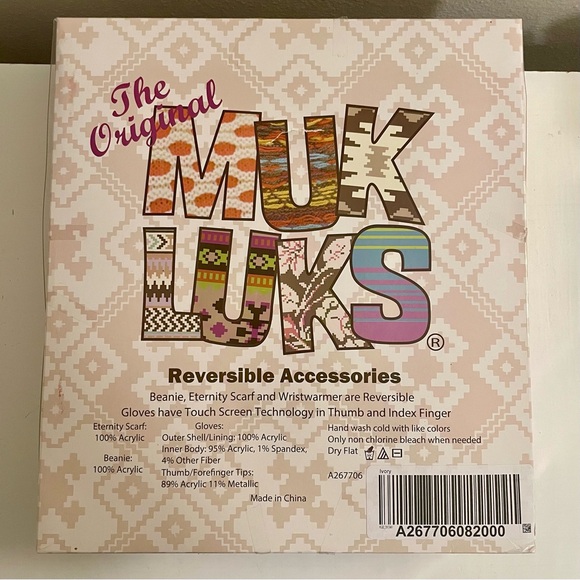 Muk Luks 6 Piece Cold Weather Accessory Set - Picture 5 of 7